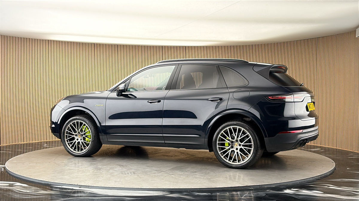 More views of Porsche Cayenne