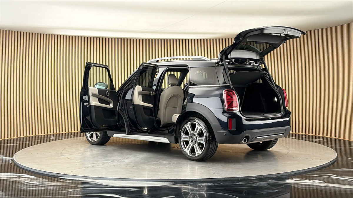 More views of MINI Countryman