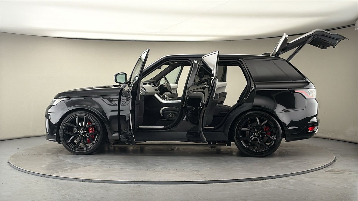 More views of Land Rover Range Rover Sport