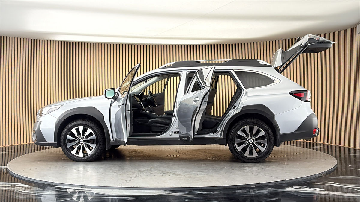 More views of Subaru Outback