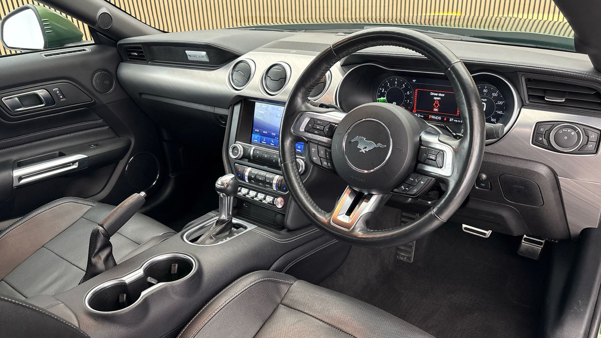 Ford Mustang Image 5