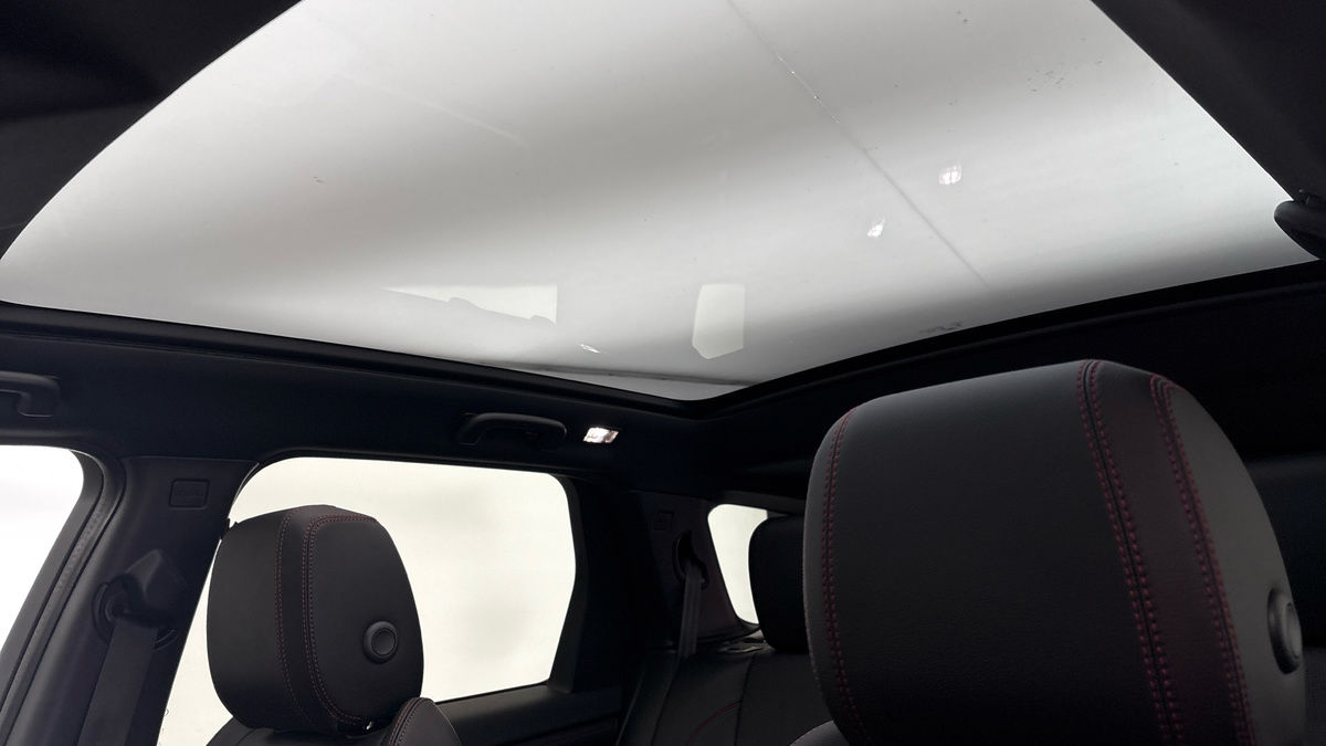 Land Rover Discovery Sport Image 6