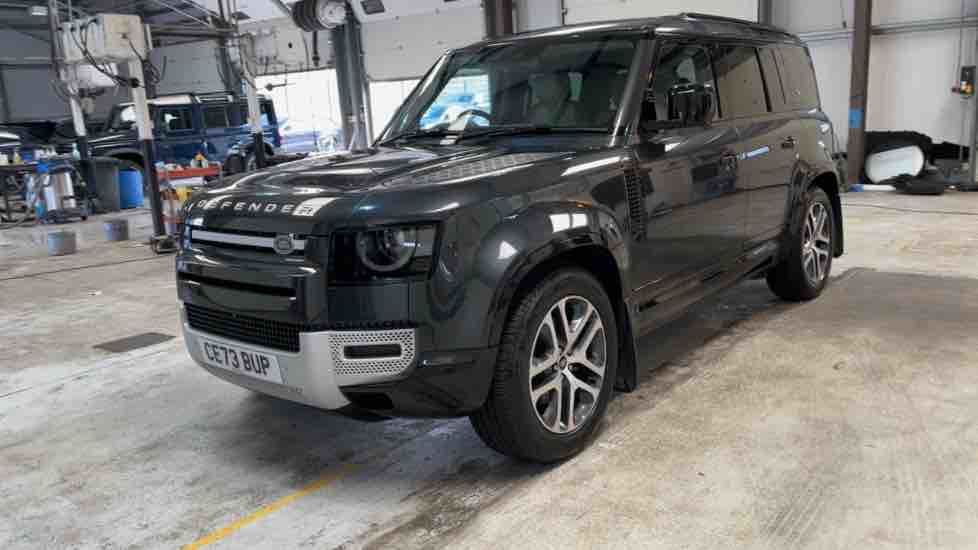 More views of Land Rover Defender 110