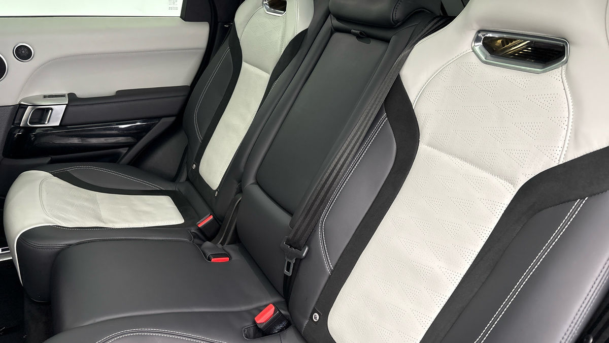 Land Rover Range Rover Sport Image 8