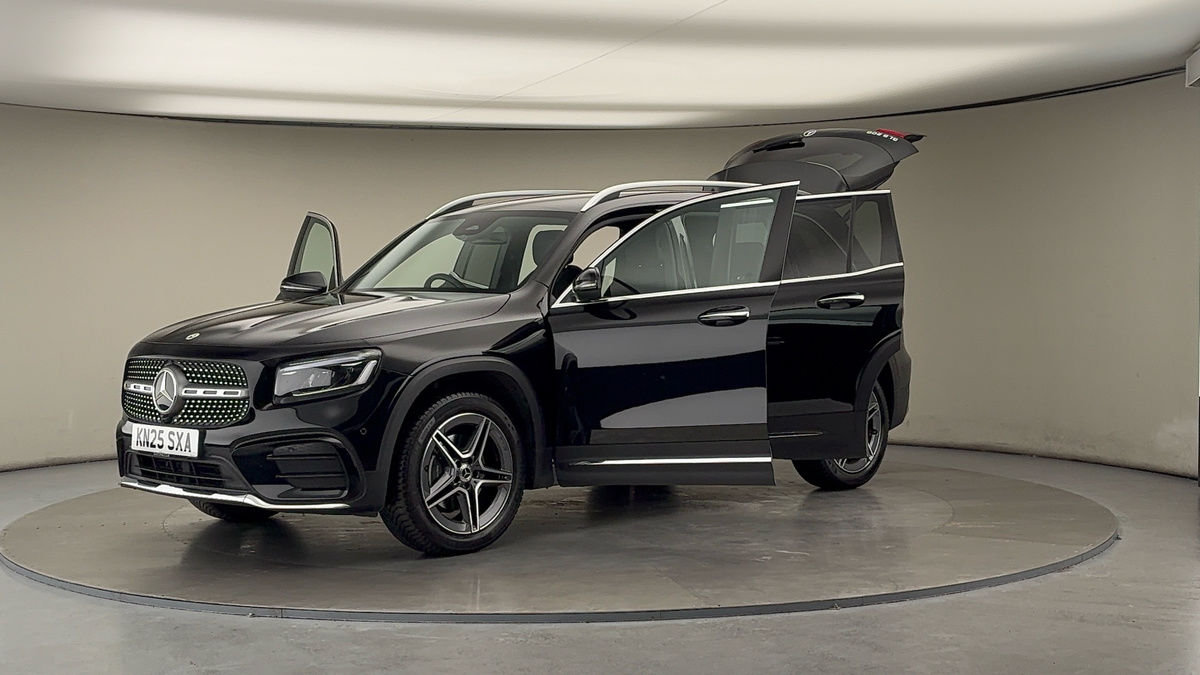 Mercedes-Benz GLB Image 22