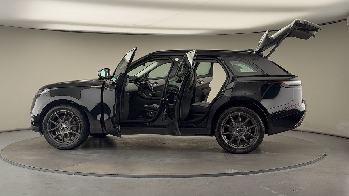 More views of Land Rover Range Rover Velar