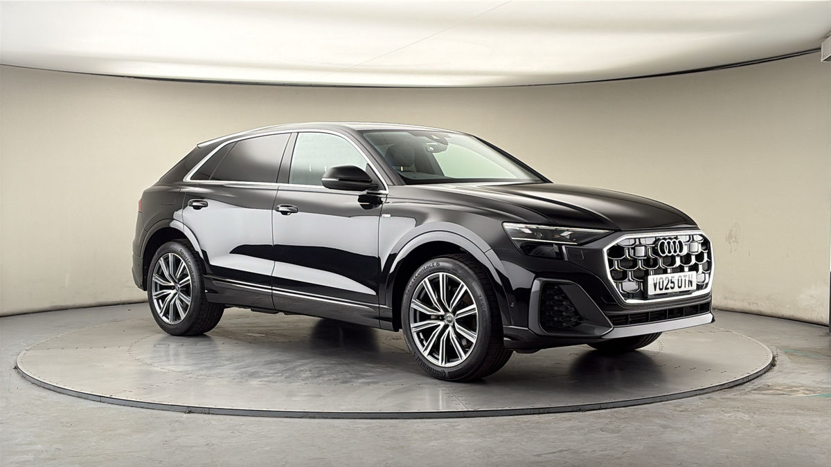 More views of Audi Q8