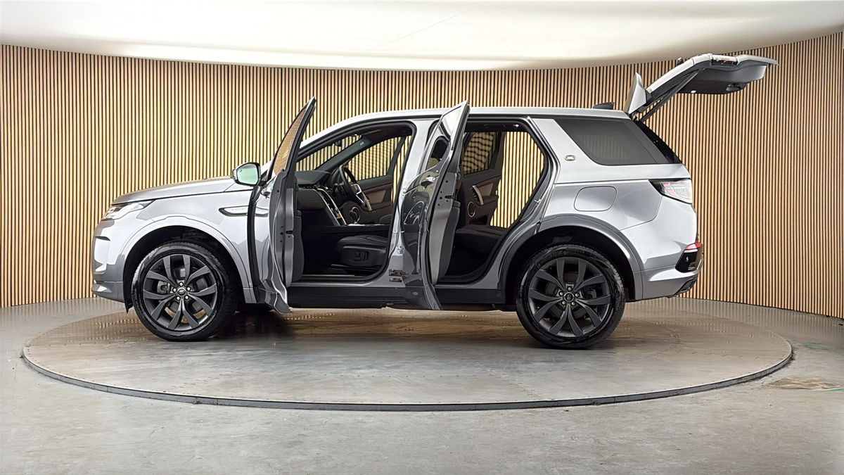 More views of Land Rover Discovery Sport