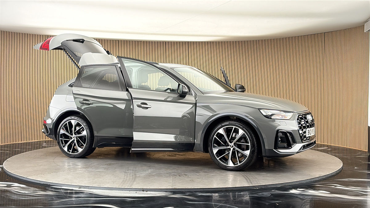 More views of Audi SQ5
