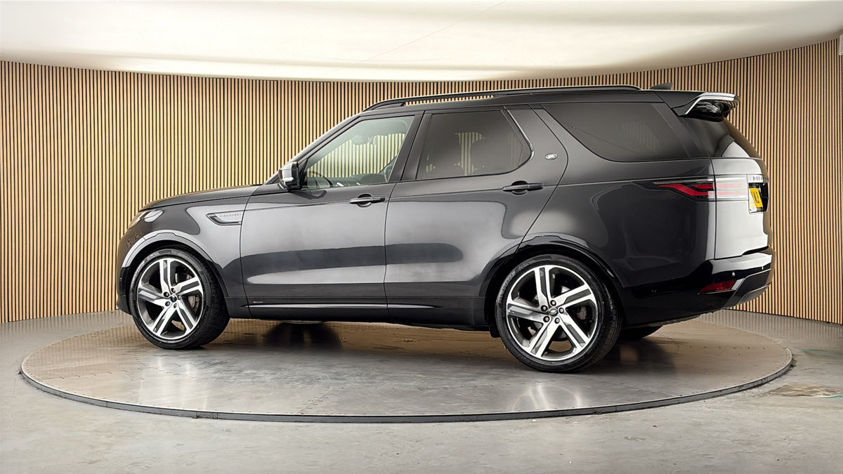 More views of Land Rover Discovery