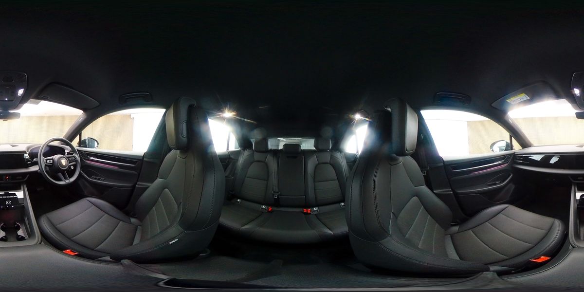 More views of Porsche Macan