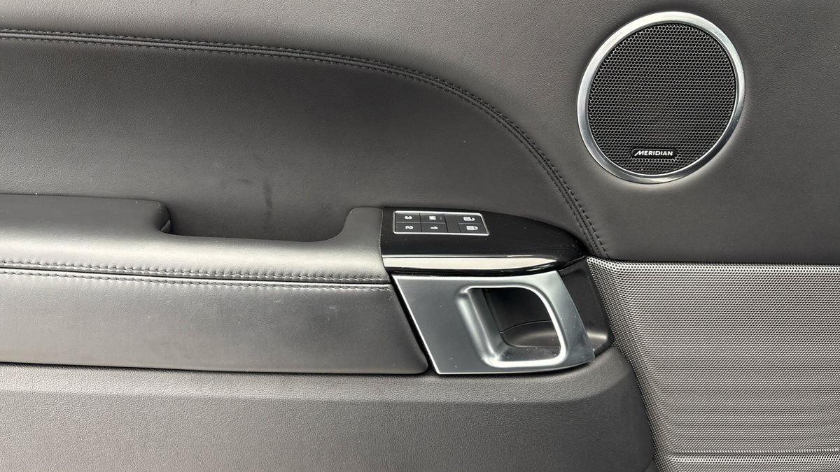 Land Rover Range Rover Sport Image 19