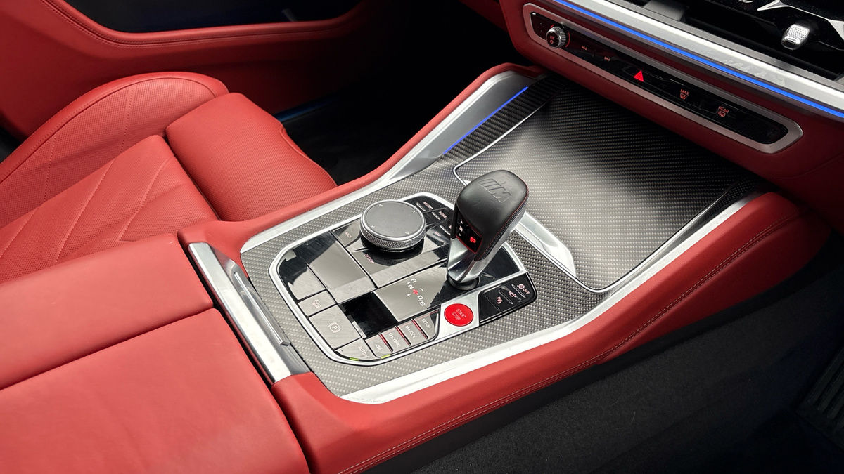 BMW XM Image 18
