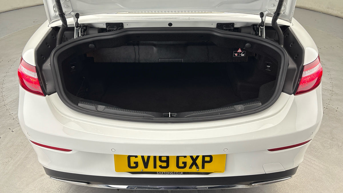 Mercedes-Benz E Class Image 11