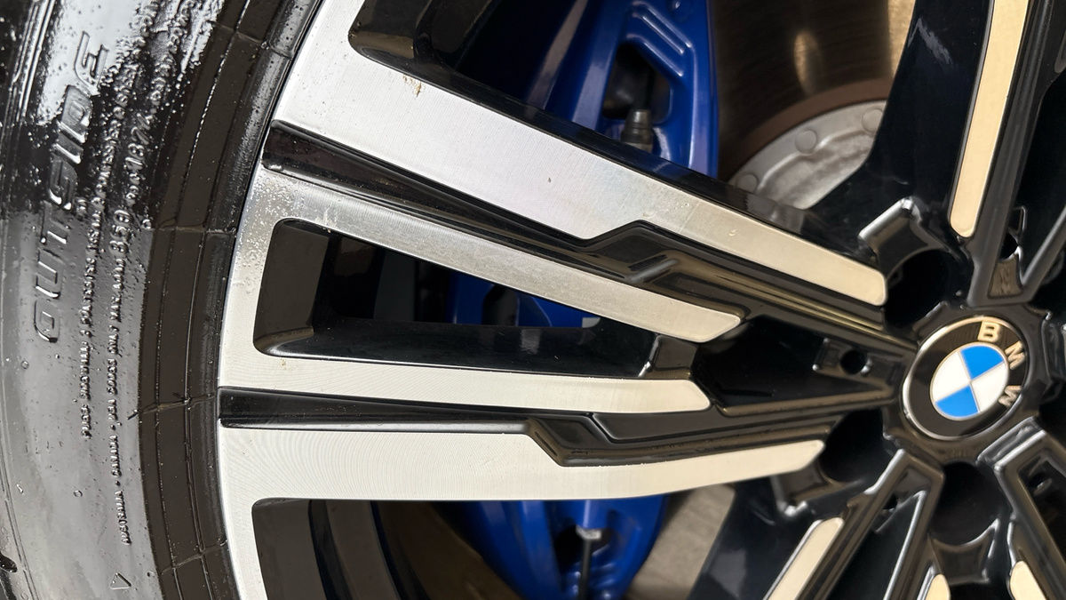 More views of BMW i7