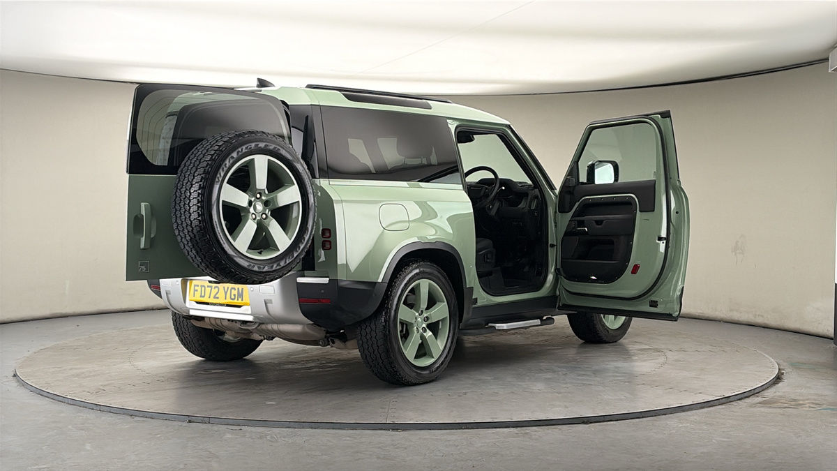 More views of Land Rover Defender 90