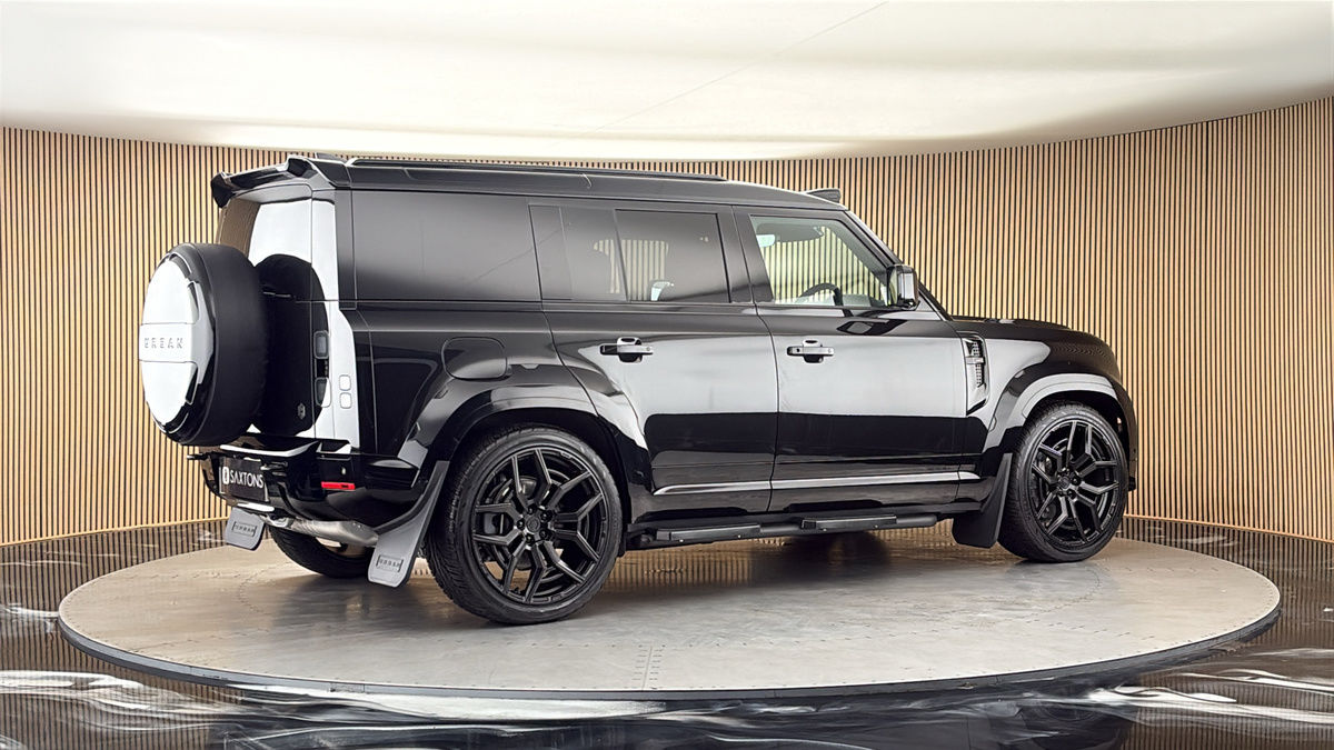 More views of Land Rover Defender 110
