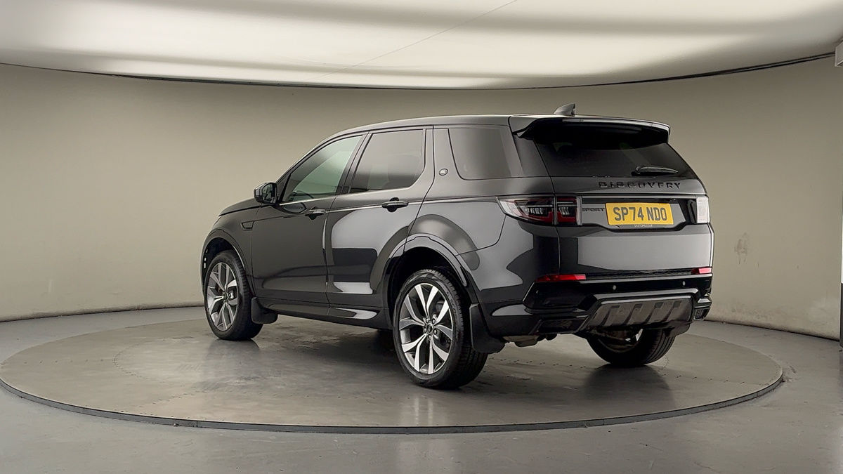 Land Rover Discovery Sport Image 2