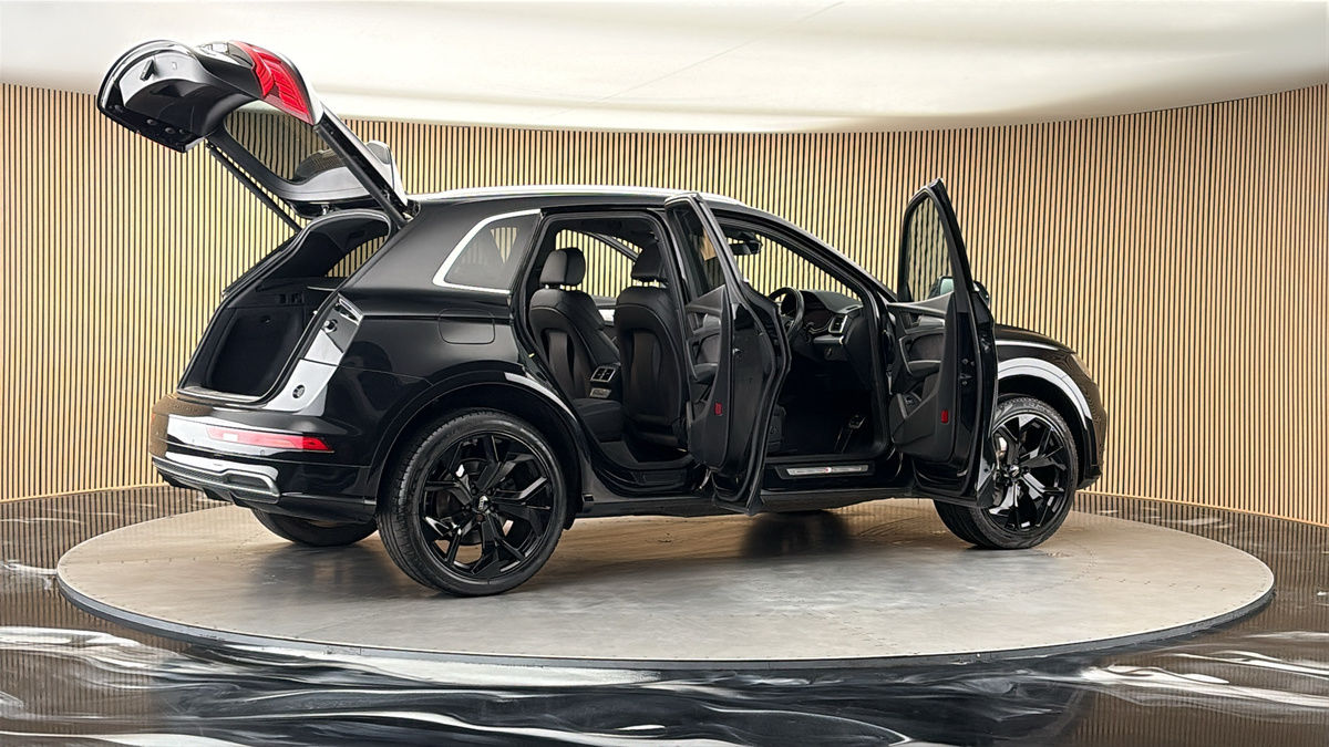 More views of Audi Q5