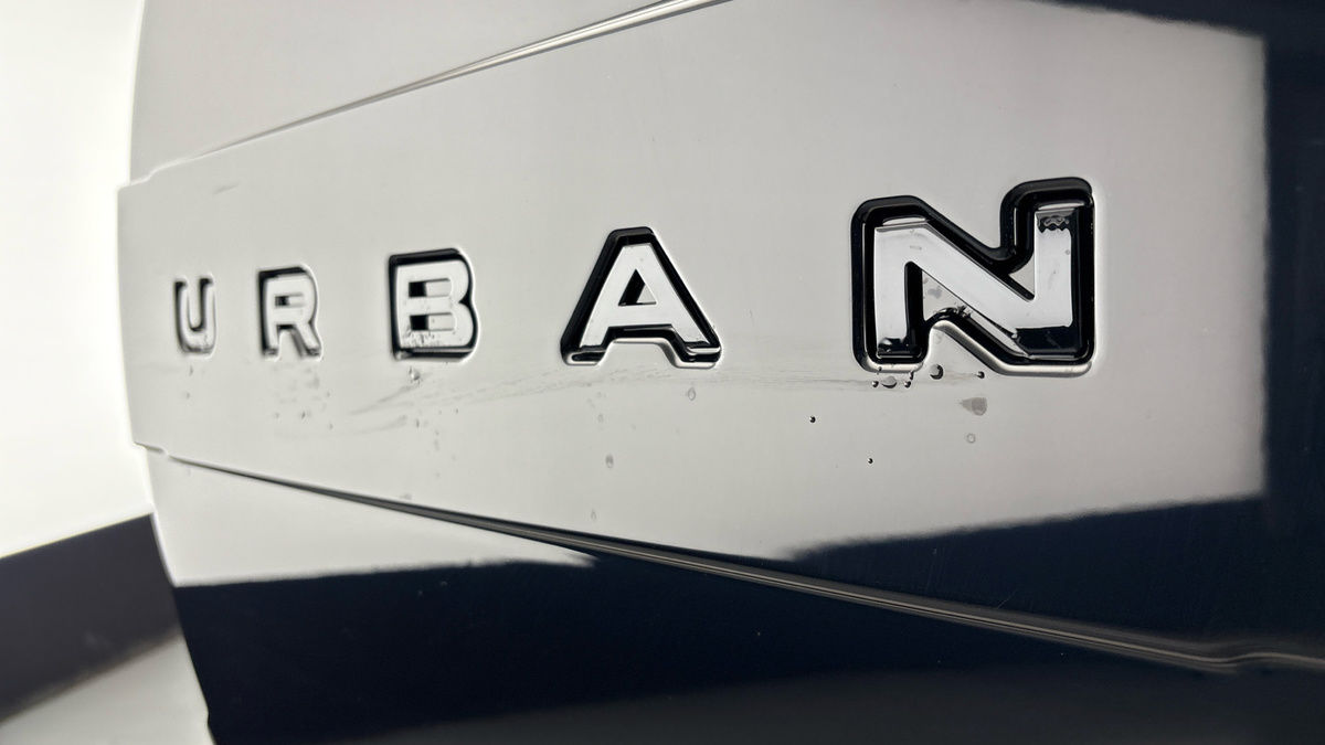 Land Rover Defender 110 Urban Image 31