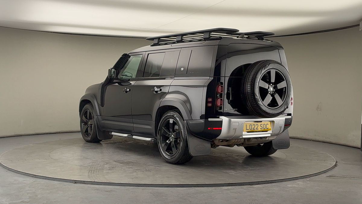 Land Rover Defender 110 Image 2