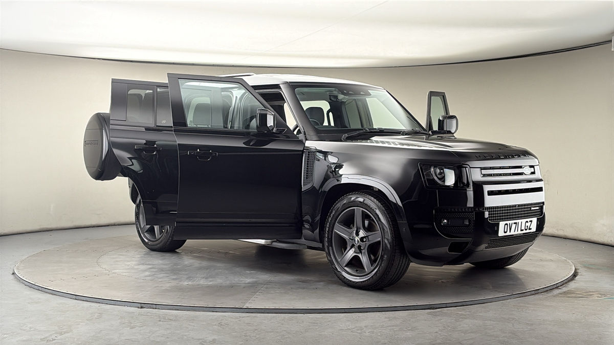 More views of Land Rover Defender 110