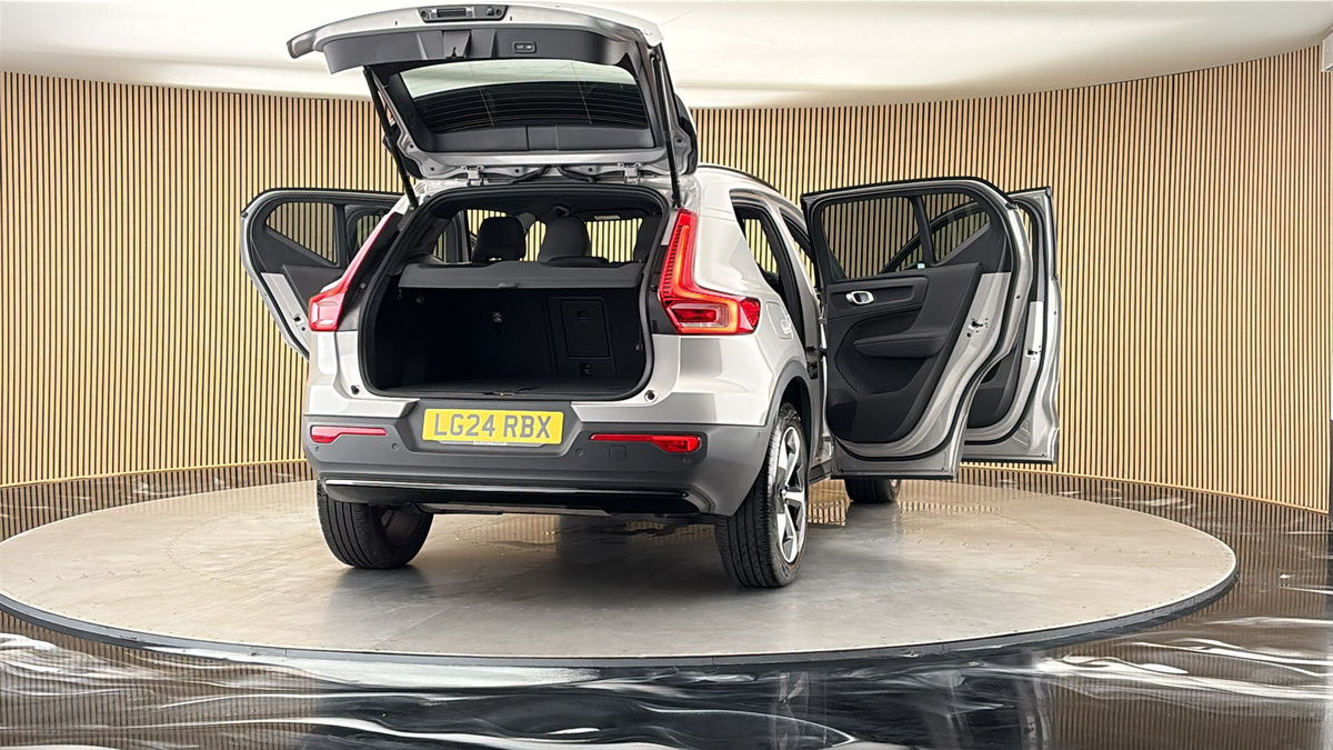 More views of Volvo XC40