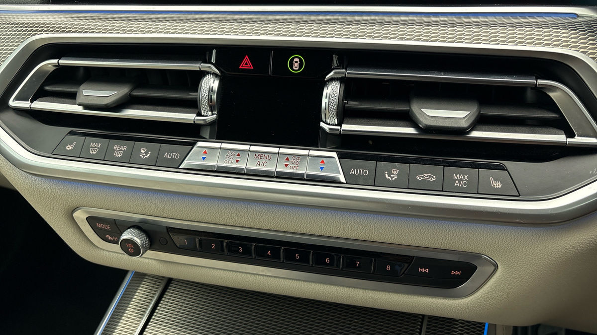 BMW X5 Image 25