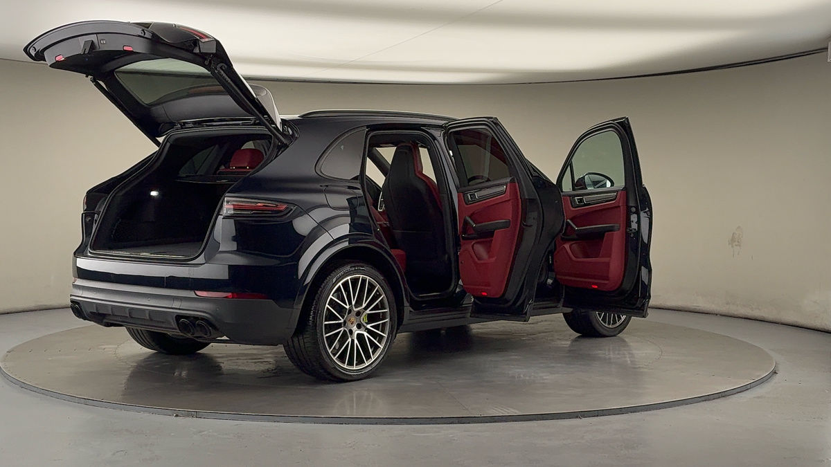 More views of Porsche Cayenne