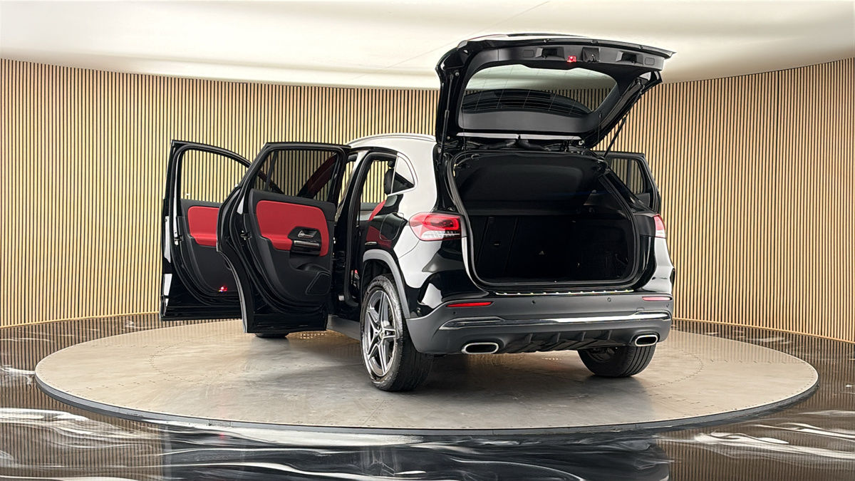More views of Mercedes-Benz GLA