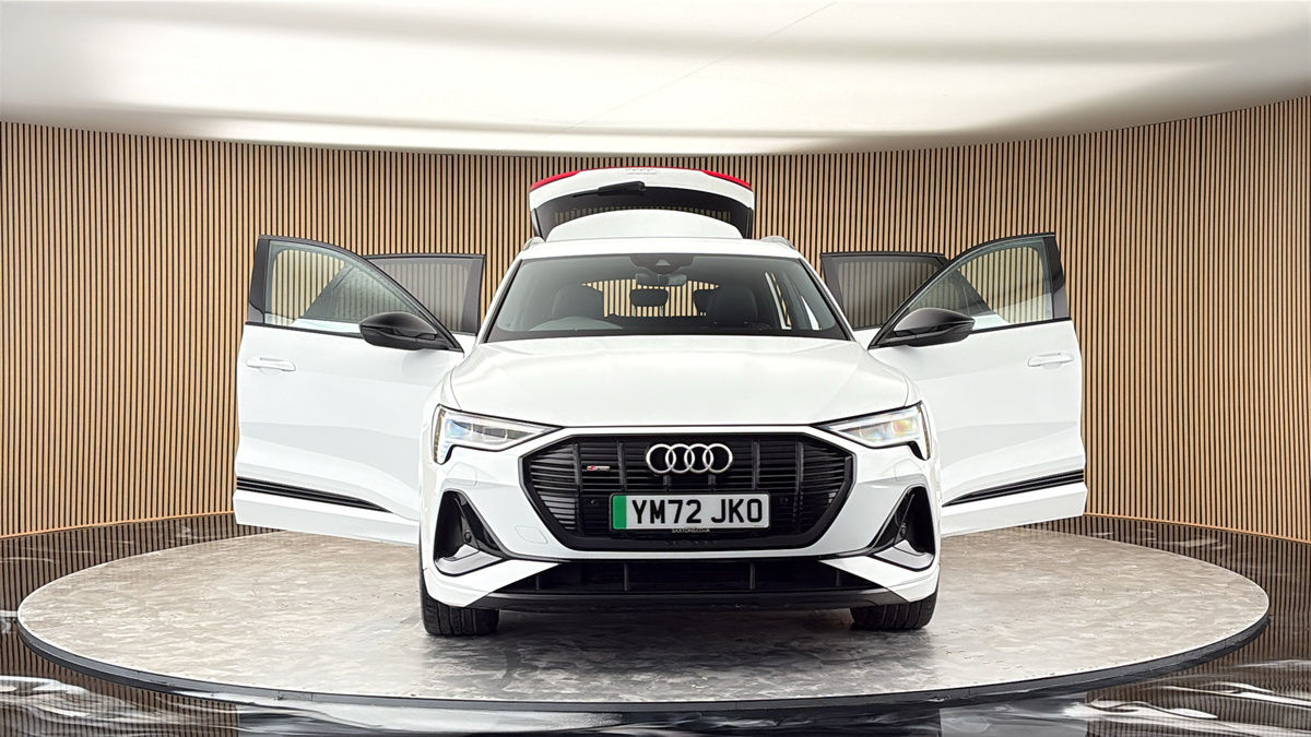 More views of Audi e-tron