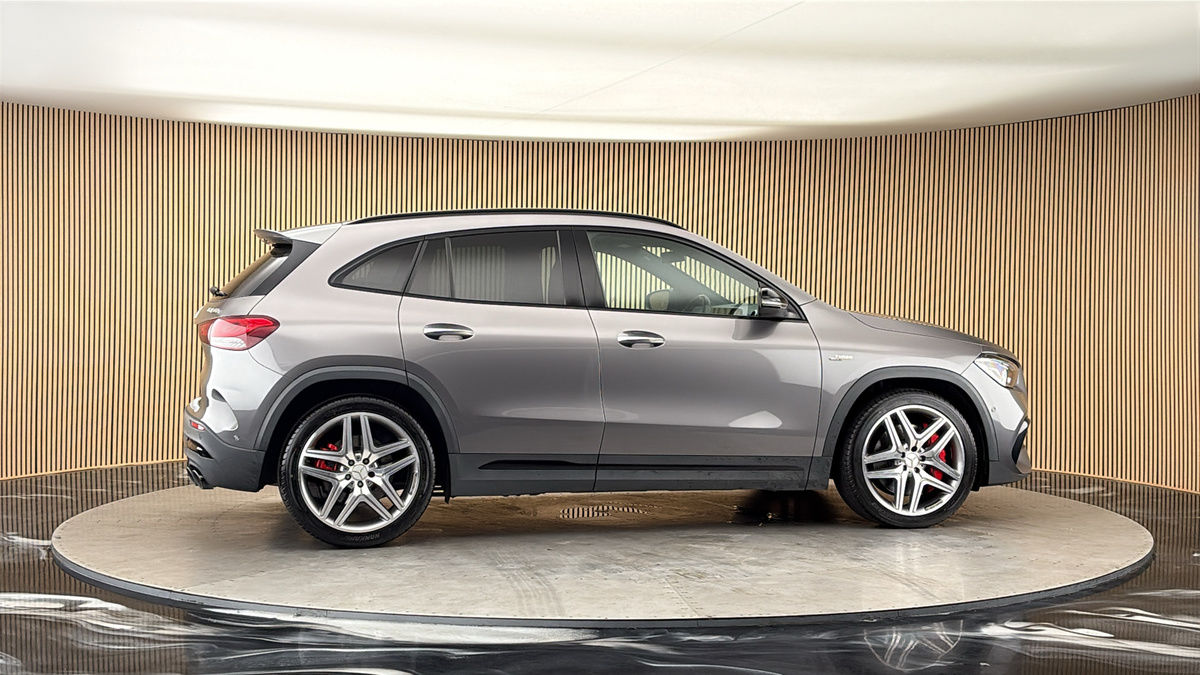 More views of Mercedes-Benz GLA