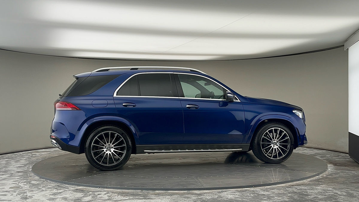 More views of Mercedes-Benz GLE