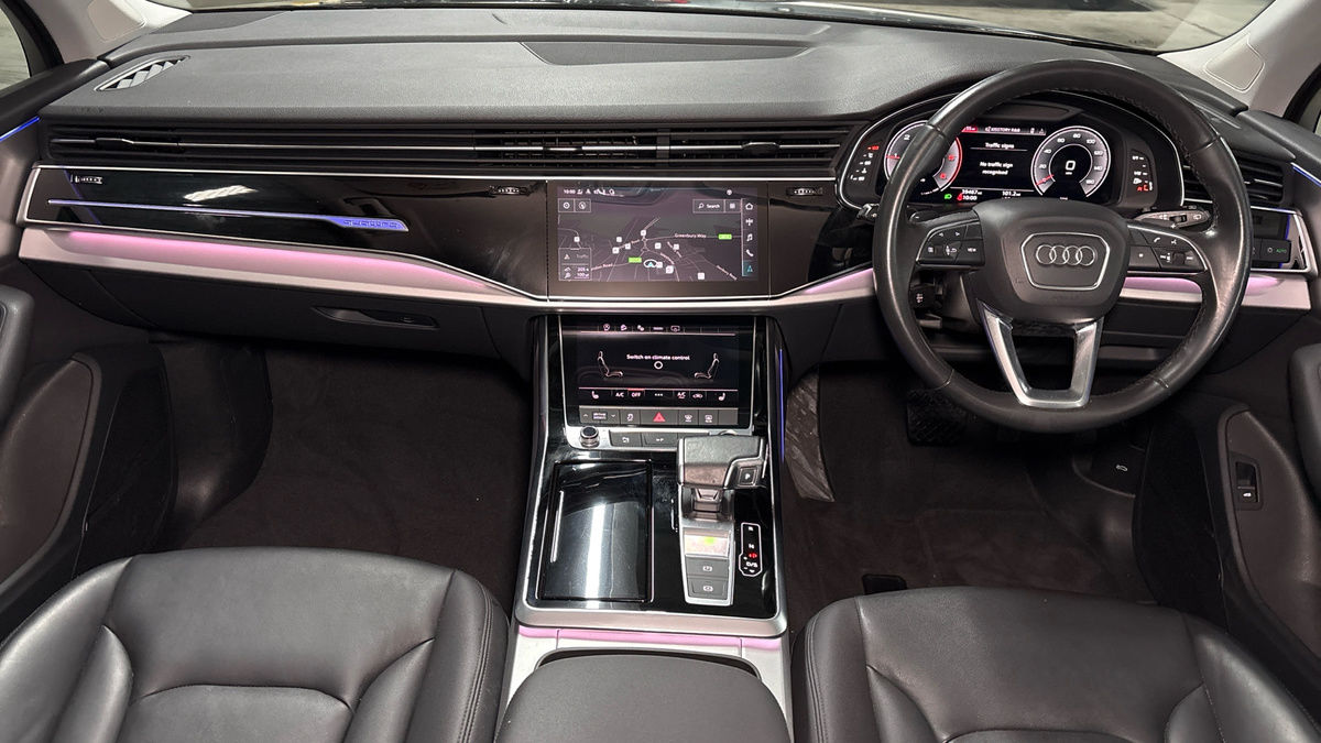 Audi Q7 Image 12