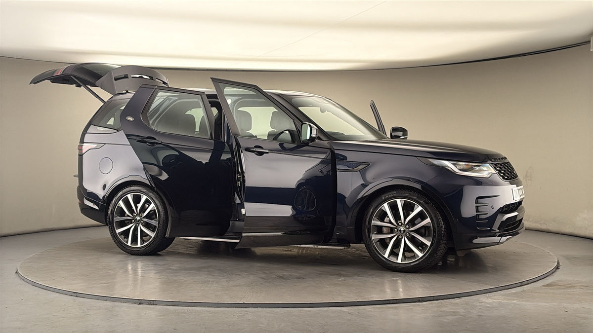 More views of Land Rover Discovery