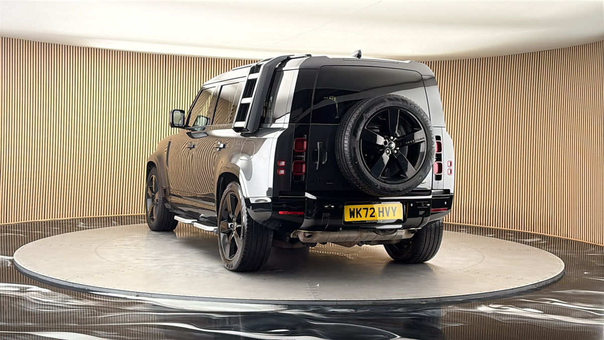 More views of Land Rover Defender 110