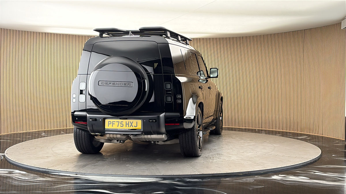 More views of Land Rover Defender 110