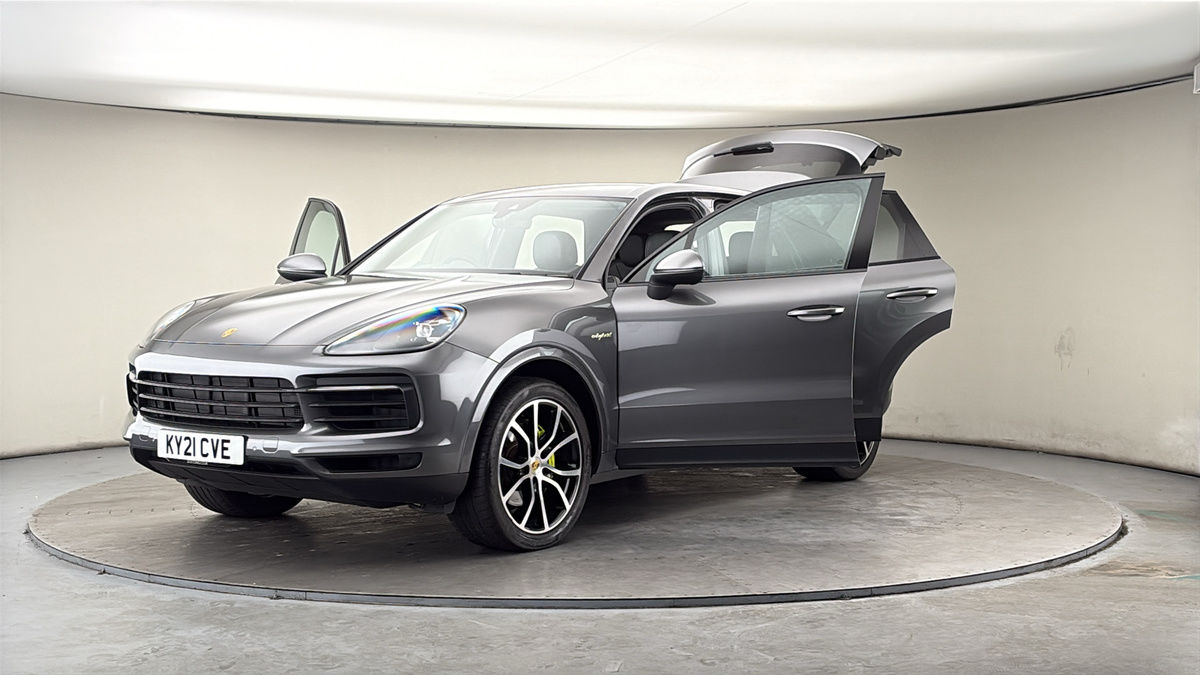 More views of Porsche Cayenne