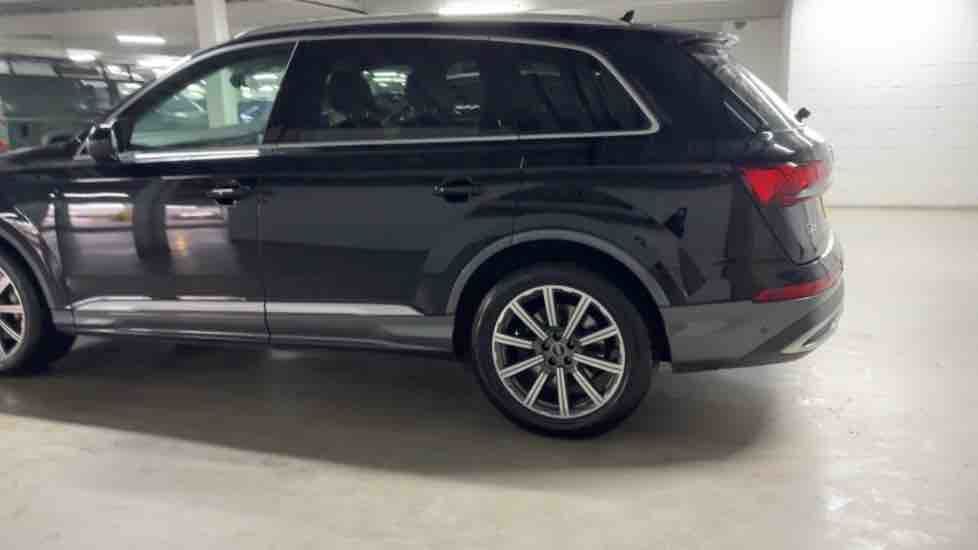 More views of Audi Q7