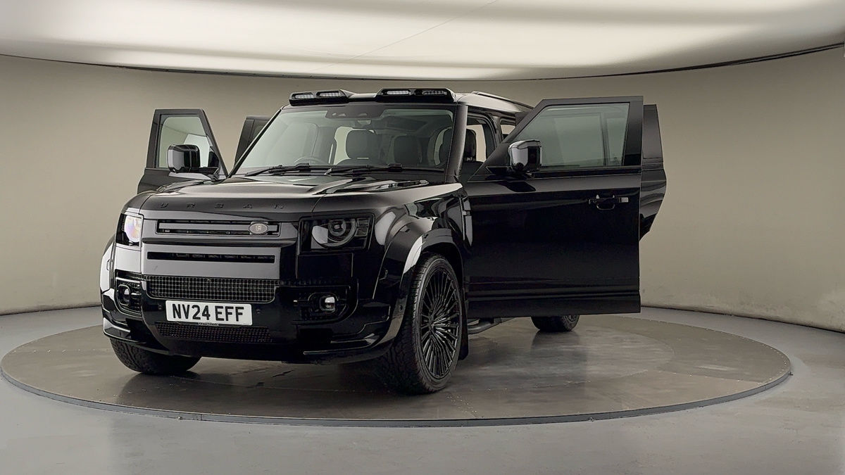 More views of Land Rover Defender 110