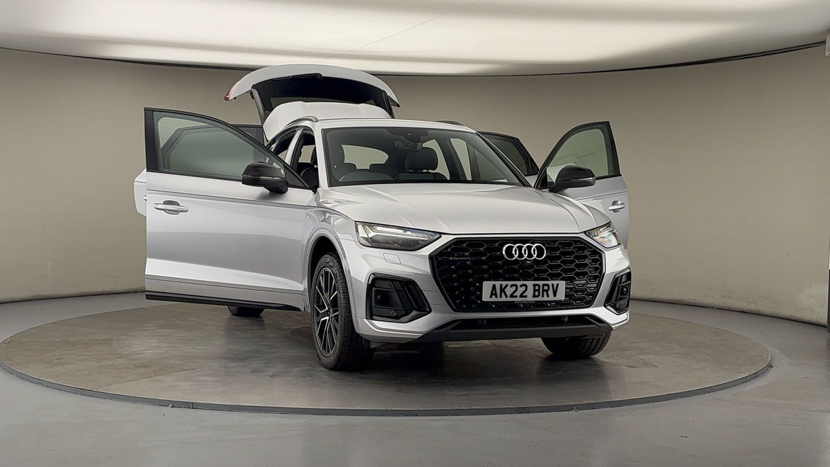 More views of Audi Q5