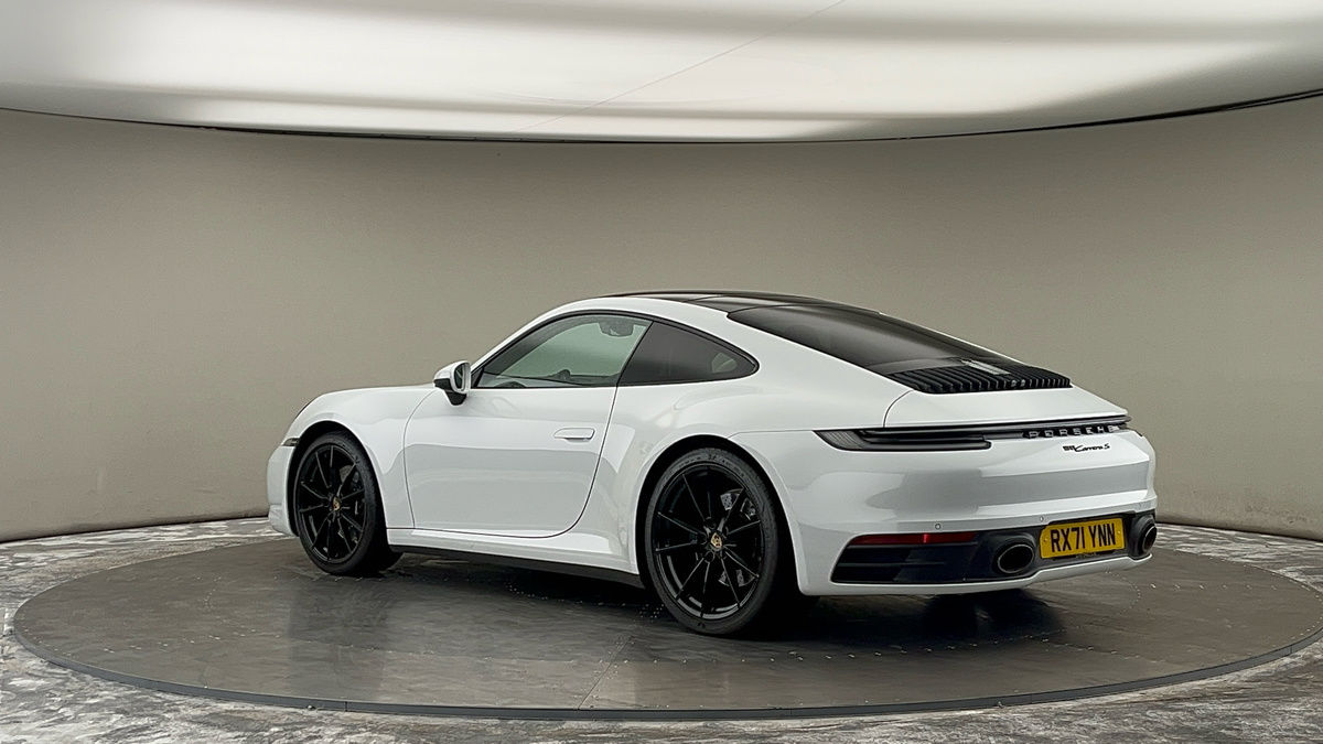 More views of Porsche 911
