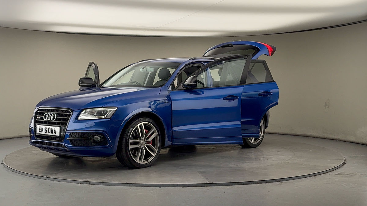 More views of Audi SQ5