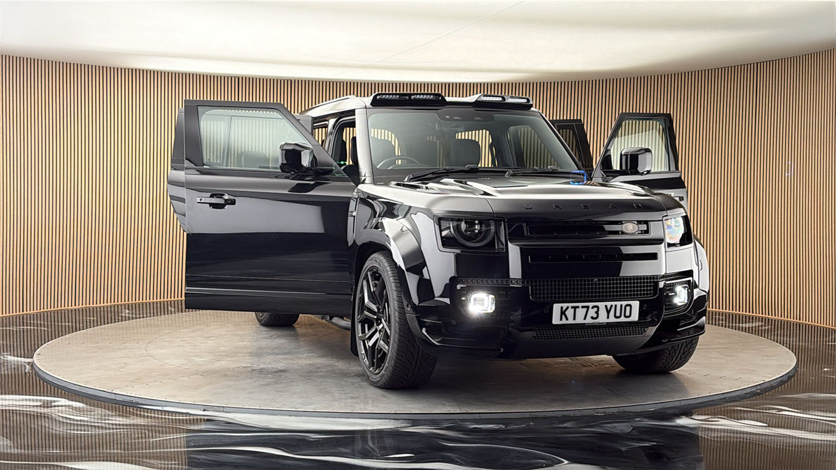 More views of Land Rover Defender 110