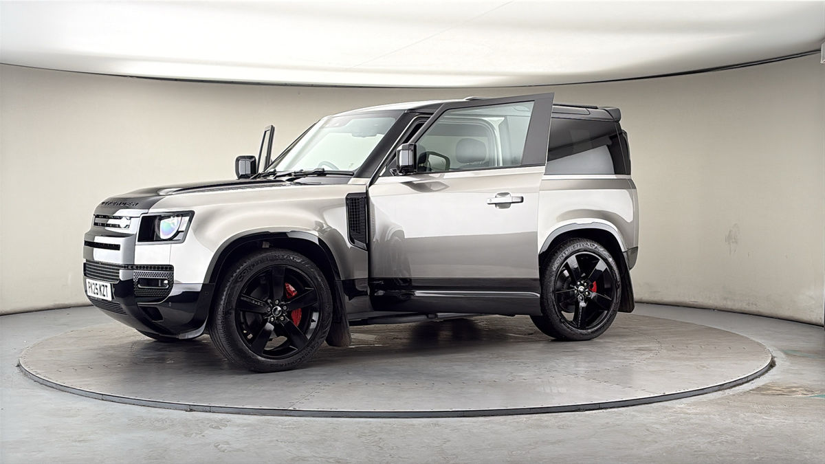 More views of Land Rover Defender 90