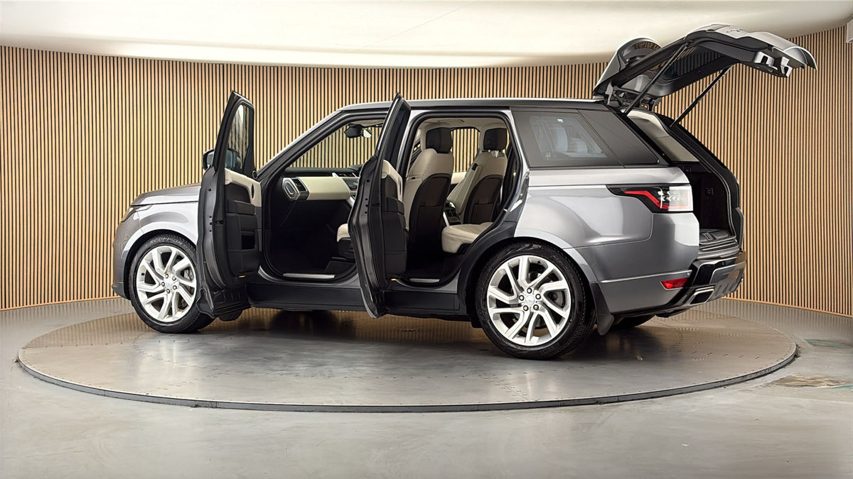 More views of Land Rover Range Rover Sport