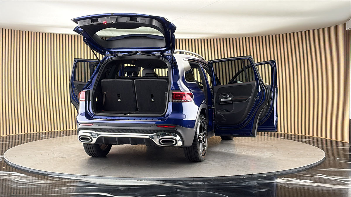 More views of Mercedes-Benz GLB