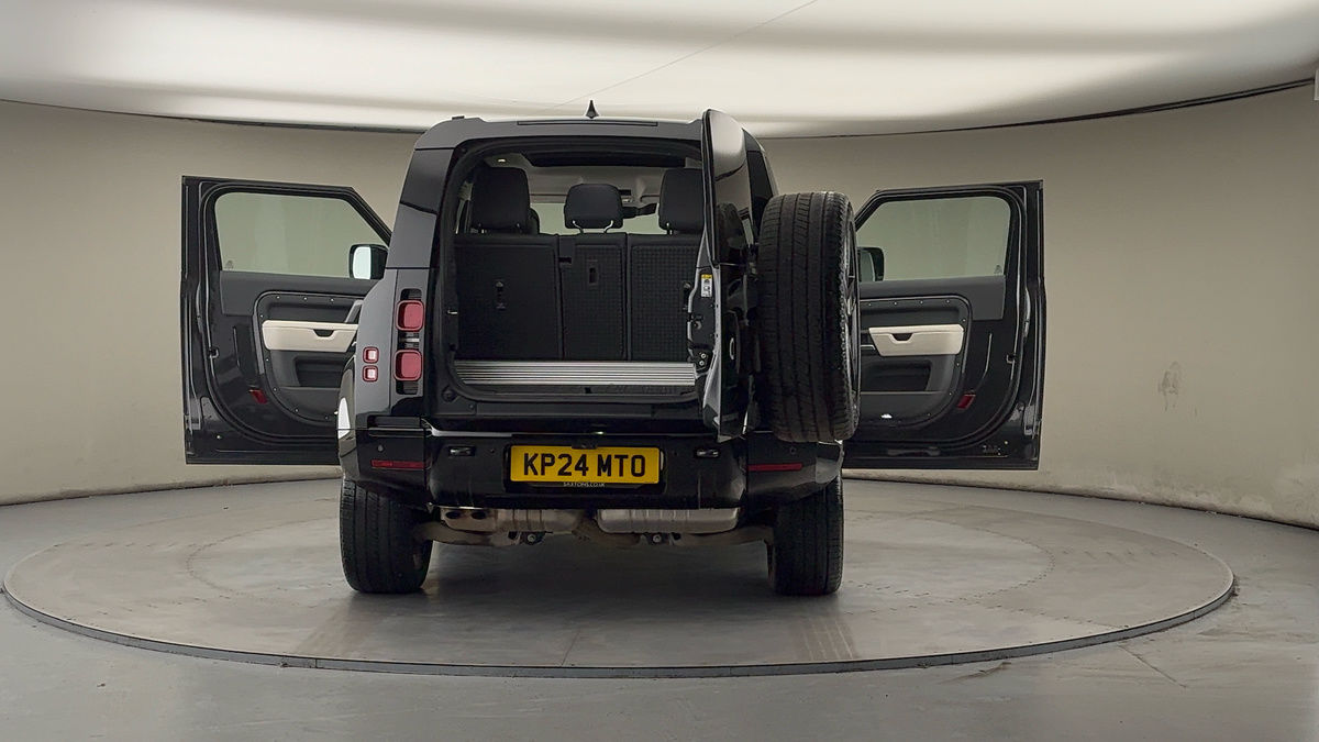 More views of Land Rover Defender 90