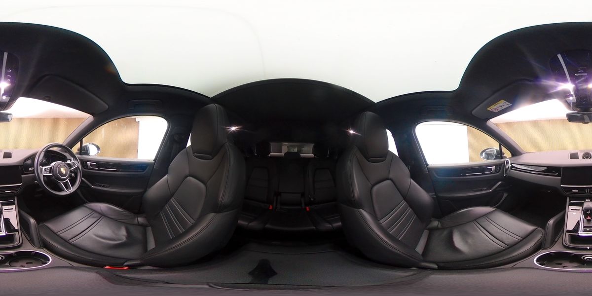 More views of Porsche Cayenne