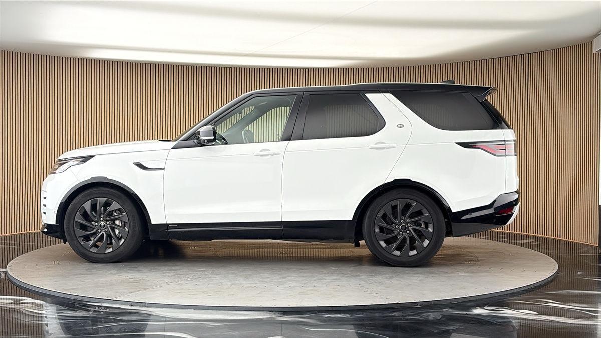 More views of Land Rover Discovery